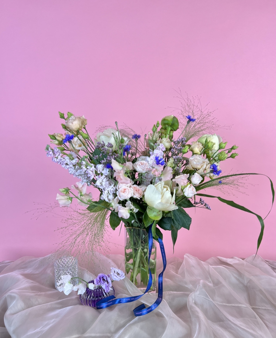 Flower subscription M (every week a new bouquet)